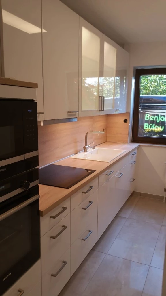 fitted kitchen 'Granat' alpine white gloss, countertop: oak virgina